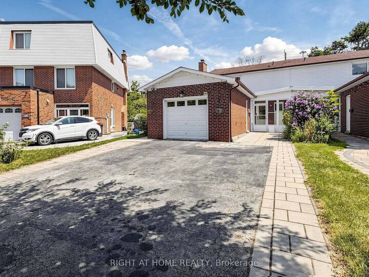 Property Photo:  148 Sexton Crescent (Main)  ON M2H 2L6 