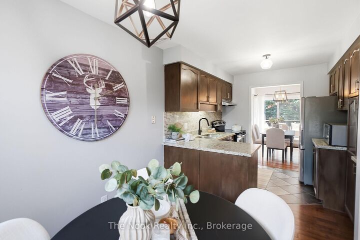 Property Photo: 5 Fieldcrest Avenue ON L1E 2X3