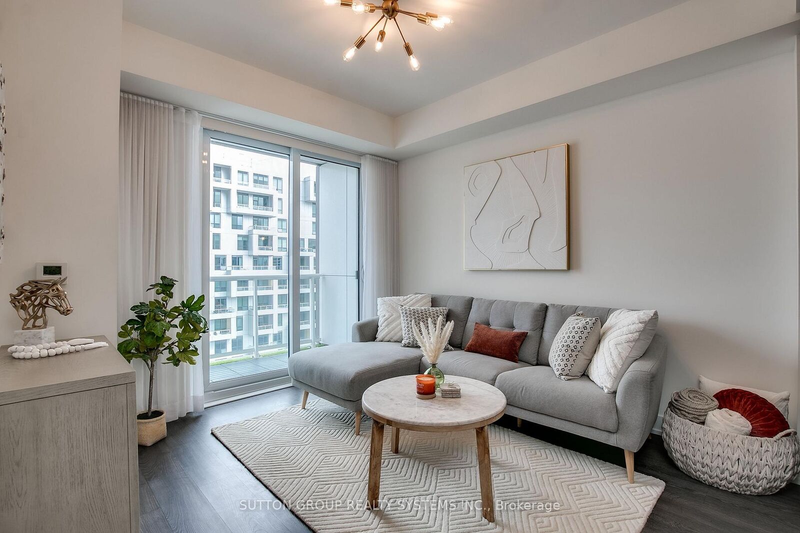 Property Photo: 80 Vanauley Street 910 ON M5T 0C9