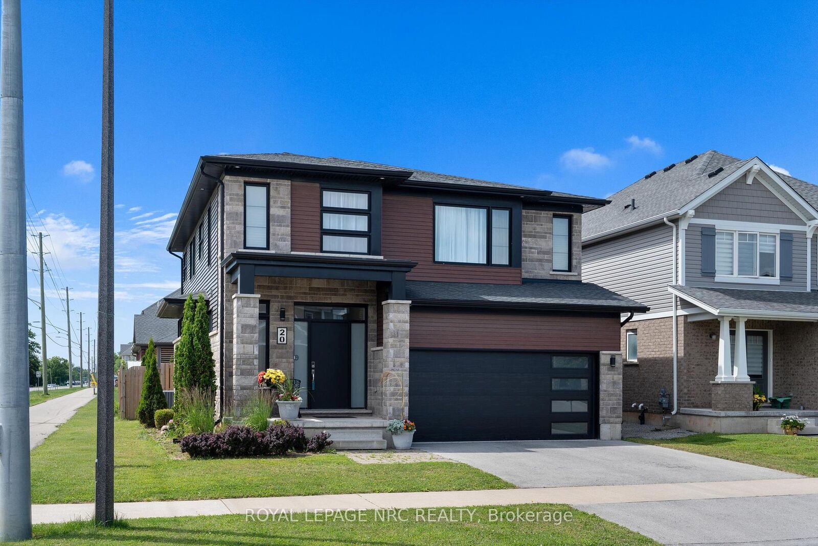 Property Photo:  20 Myrtle Street  ON L3E 0A9 