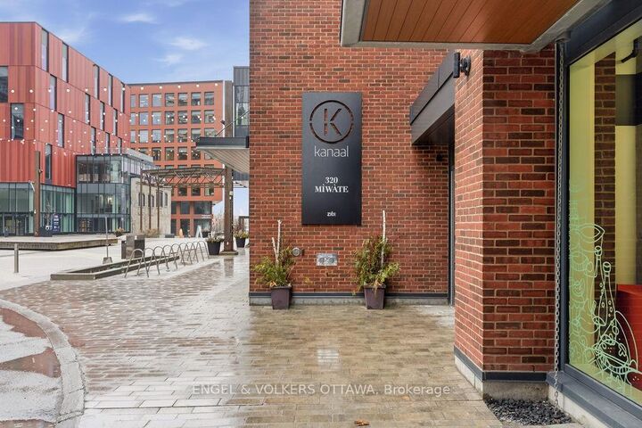 Property Photo: 320 Miwate Private 601 ON K1R 0E1