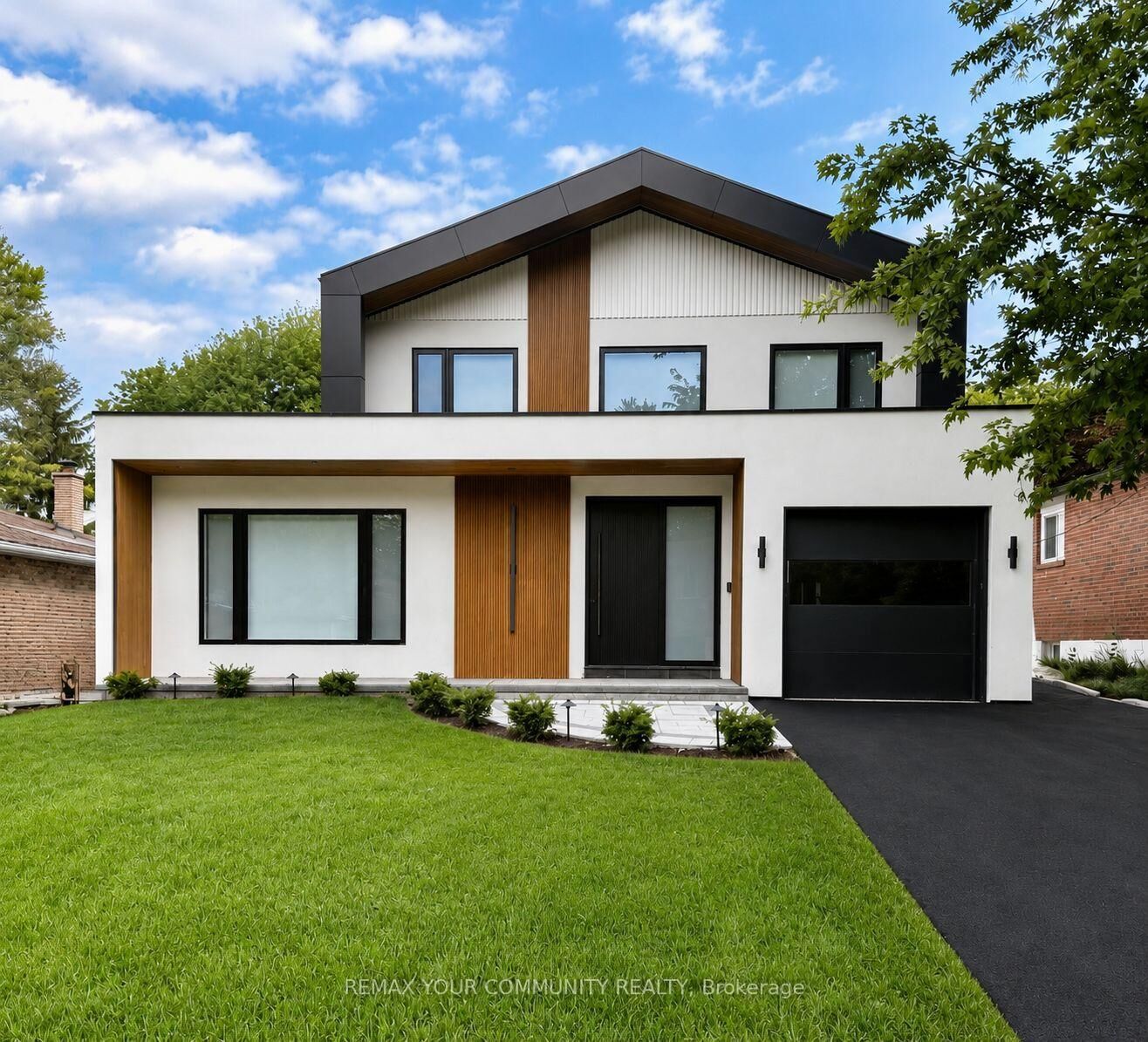 Property Photo:  969 Wildwood Drive Bsmt  ON L3Y 2B4 