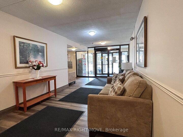 Property Photo: 54 Fittons Road W 202 ON L3V 3T9