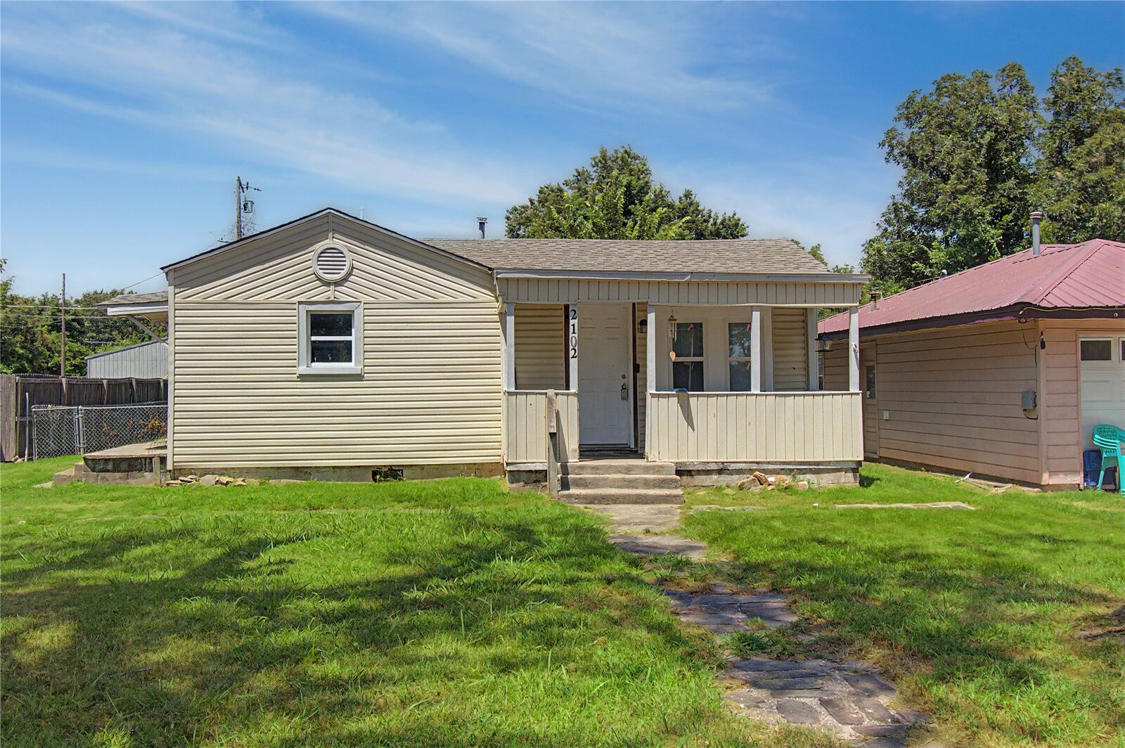 Property Photo:  2102 Jefferson Street  OK 74403 