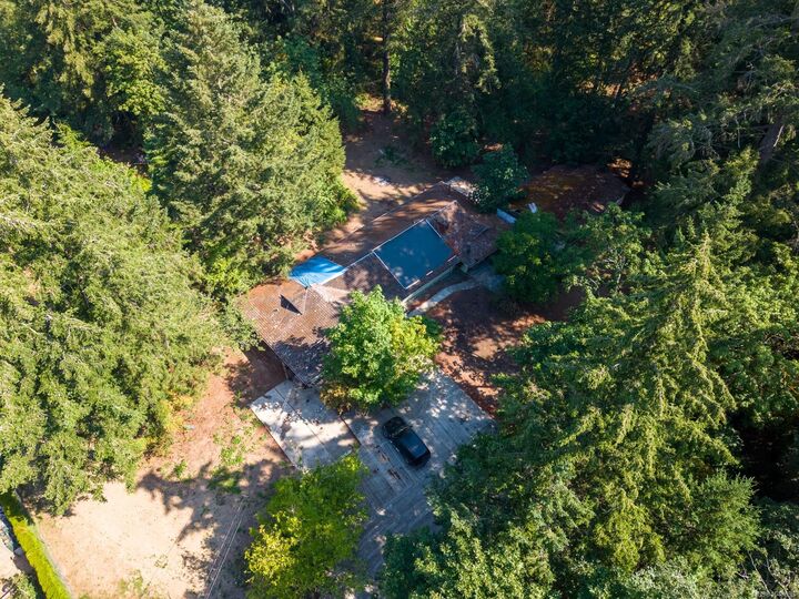 Property Photo: 5805 Jaynes Rd BC V9L 3B9