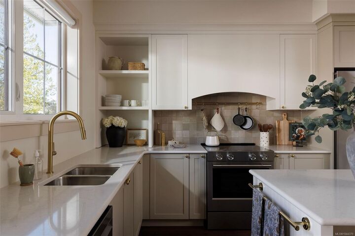 Property Photo: 3506 Greystone Close BC V9C 3X2