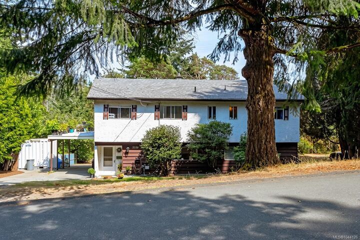 Property Photo:  3330 Ravenwood Rd  BC V9C 2X4 