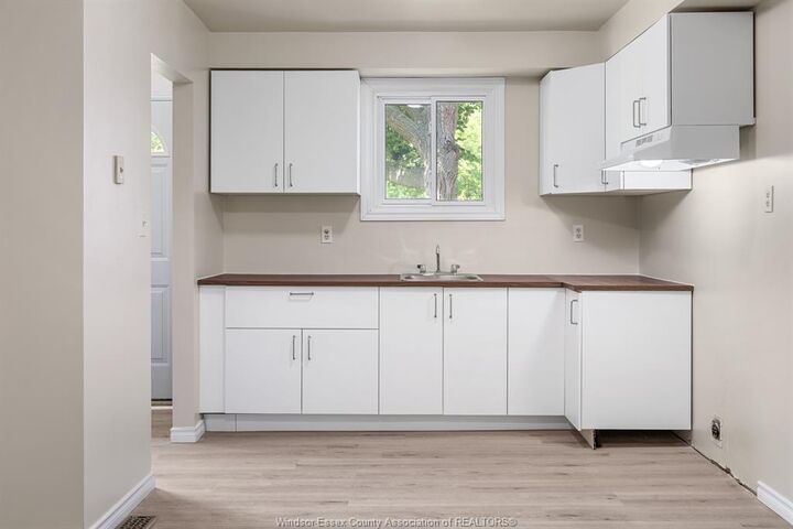 Property Photo: 105 Kim Court ON N8M 2Z8