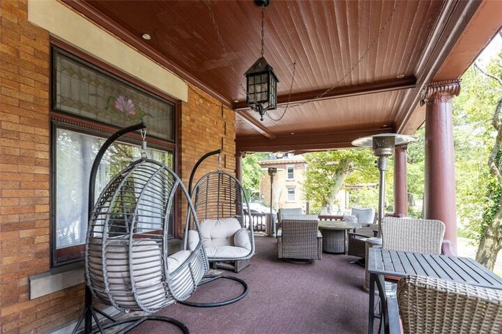 Property Photo: 519 E Beau St PA 15301