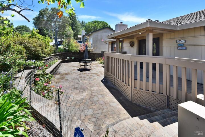 Property Photo:  68 Rockrose Way  CA 94945 