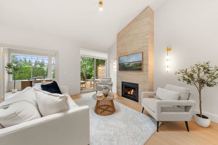 Property Photo: 2533 152 Street 65 BC V4P 1N4