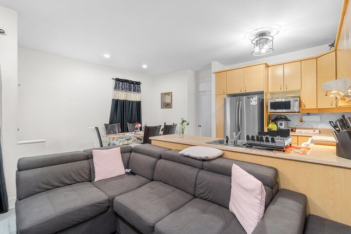 Property Photo:  126xx Hampton Court  BC V3W 1N2 