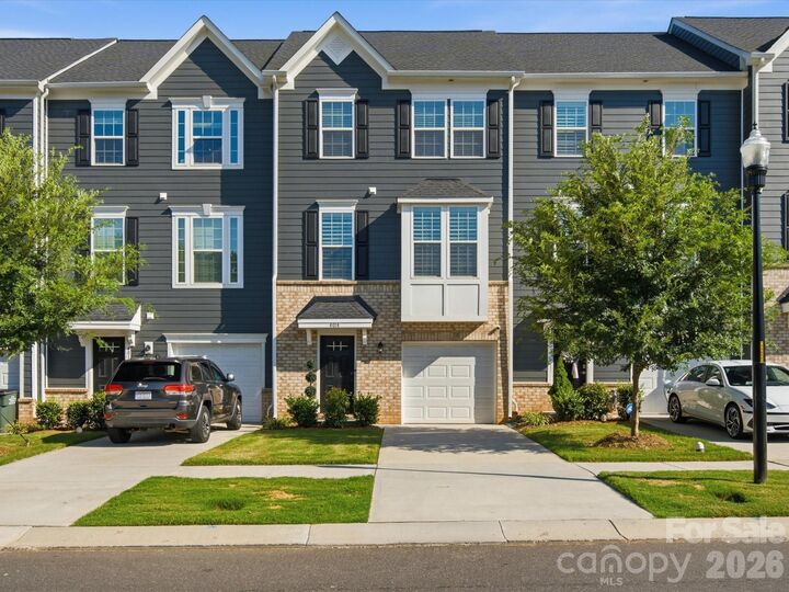 Property Photo:  4014 Edenborn Lane  NC 28208 