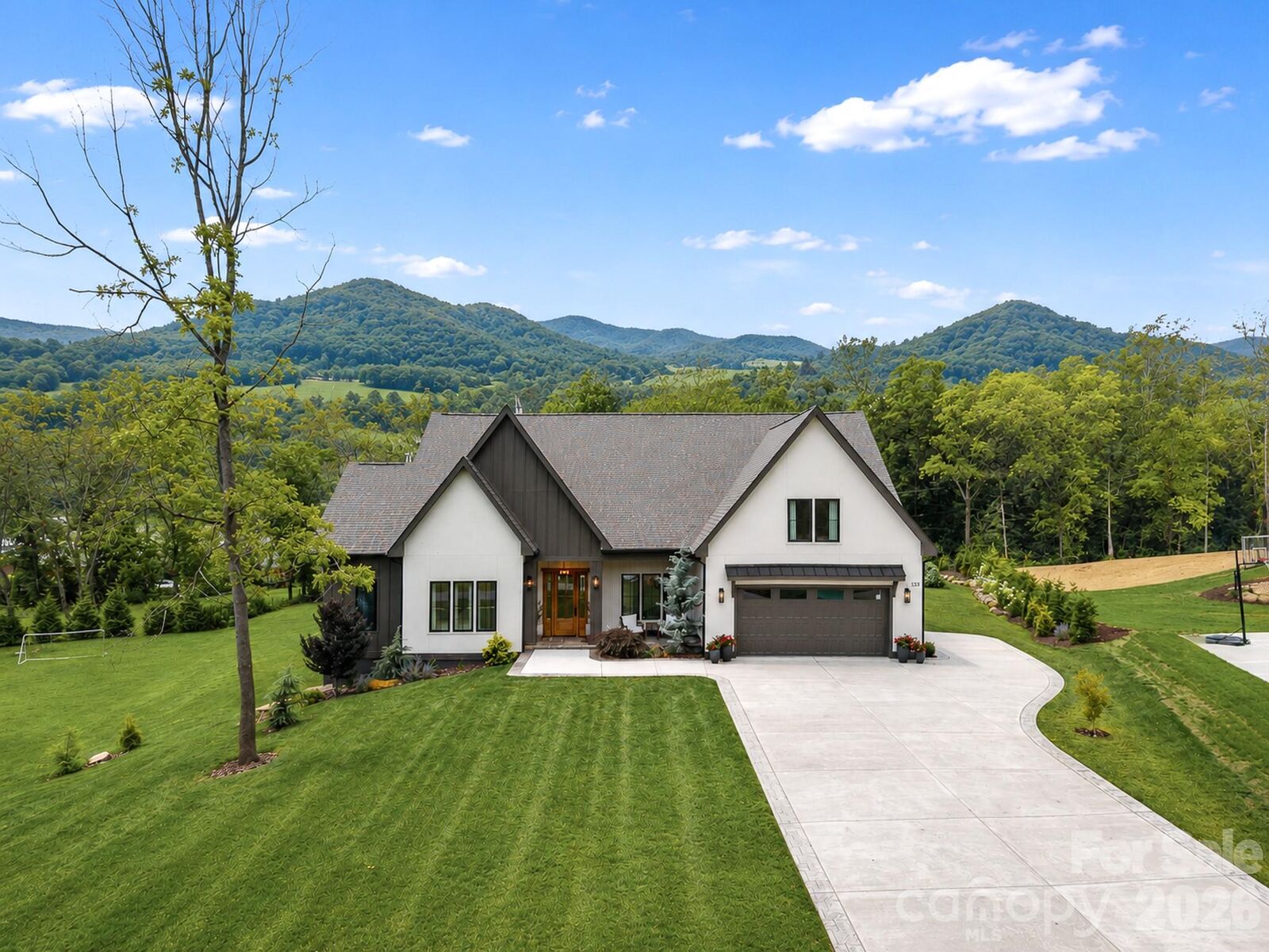 Property Photo: 133 Annabelle Linn Drive NC 28730