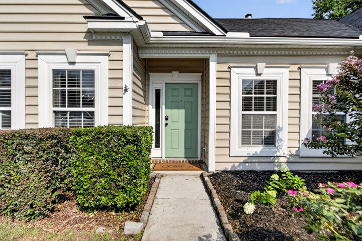 Property Photo:  7312 Coopers Hawk Drive  SC 29410 