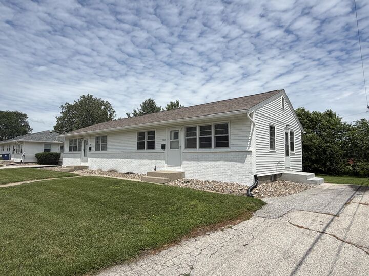 Property Photo:  3517/3519 Tripp Street  IA 50014 