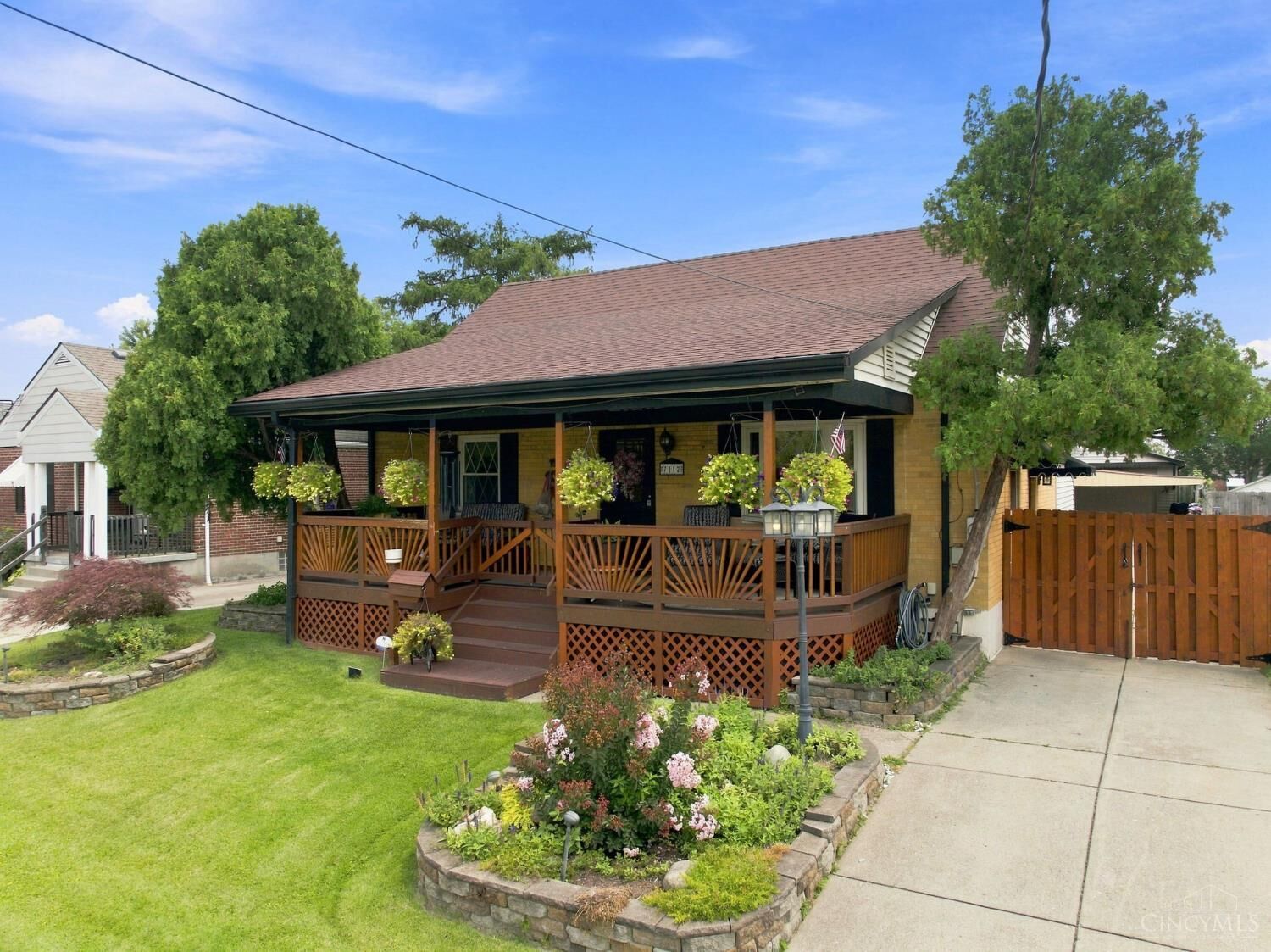 Property Photo:  7112 La Boiteaux Avenue  OH 45231 