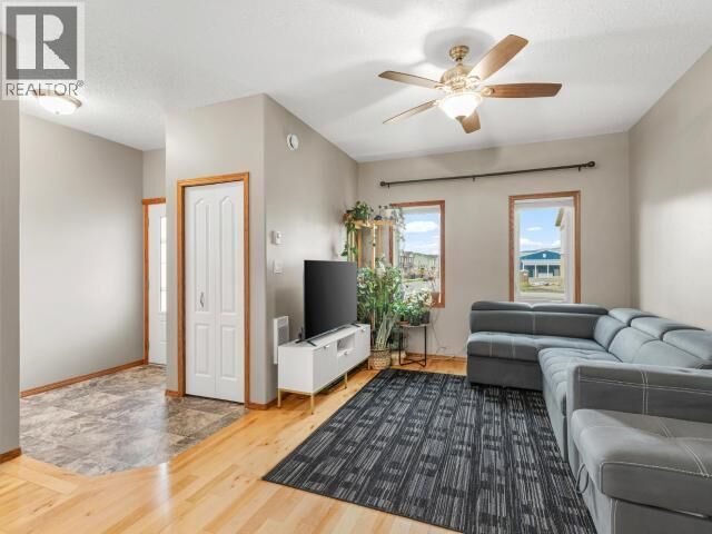 Property Photo: 163 Olive May Way YT Y1A 0R5