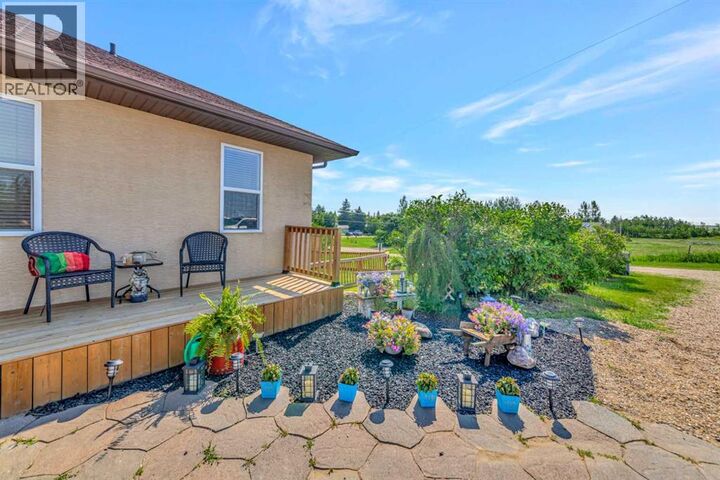 Property Photo: 407 1 Avenue SK S0M 3A0