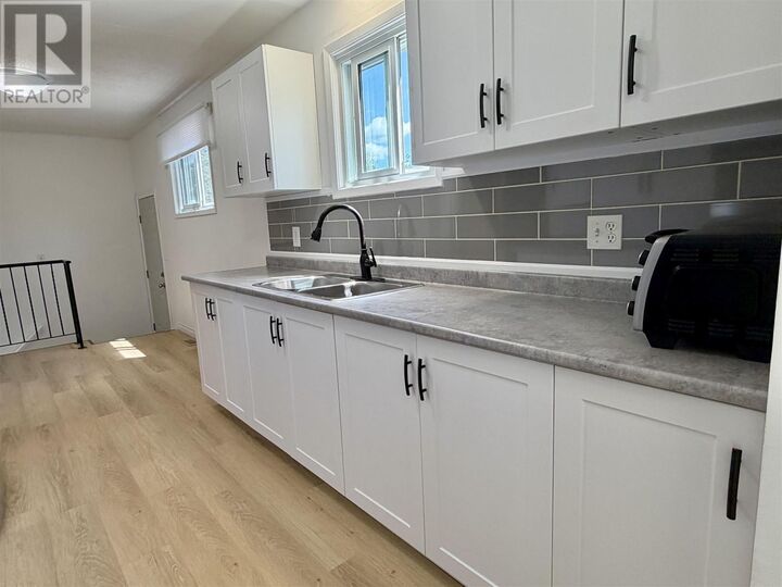 Property Photo: 136 Frobel Dr ON P5A 3A2