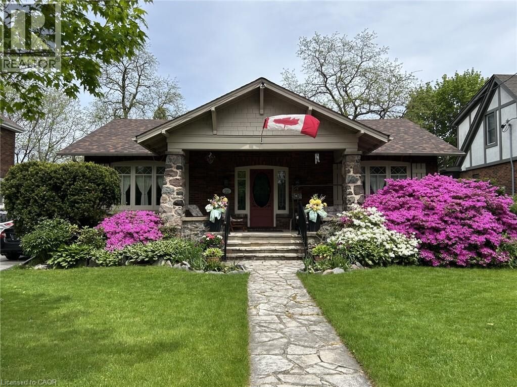 Property Photo:  569 Locust Street  ON L7S 1V7 