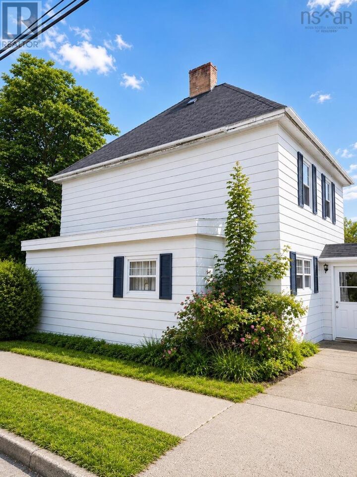 Property Photo:  61 Leonard Street  NS B1S 2T5 