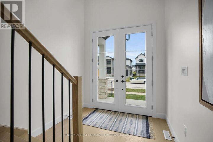 Property Photo:  1453 Twilite Boulevard  ON N6G 3R5 