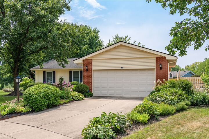 Property Photo: 4305 Spring Hollow Court OH 45424