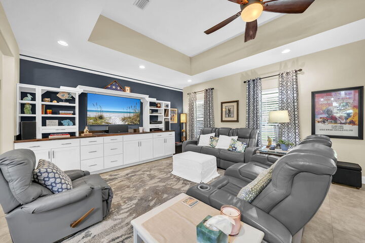 Property Photo:  79 Shoreline Drive  FL 32439 