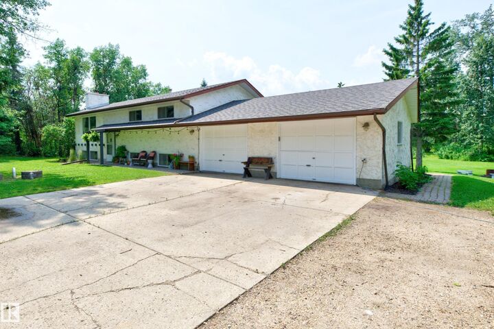 Property Photo:  52435 Rge Road 223 218  AB T8A 4P8 