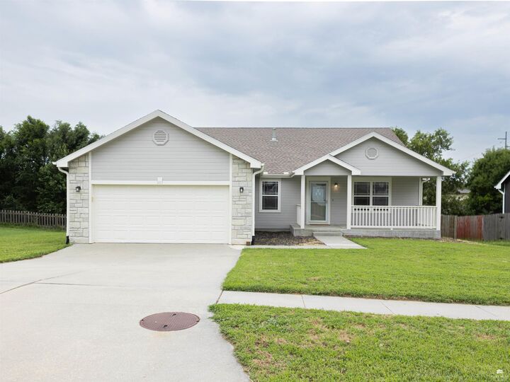 Property Photo: 1417 Spring Hill Drive KS 66441