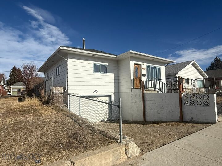 Property Photo: 1630 Phillips Avenue MT 59701