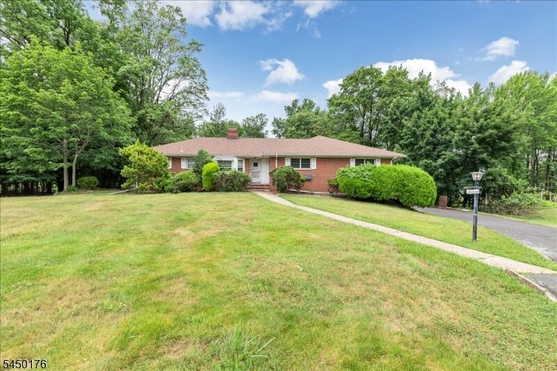 Property Photo: 6 Orchard Dr NJ 07076