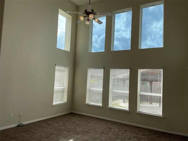 Property Photo: 627 Oak Circle Drive E TX 77301