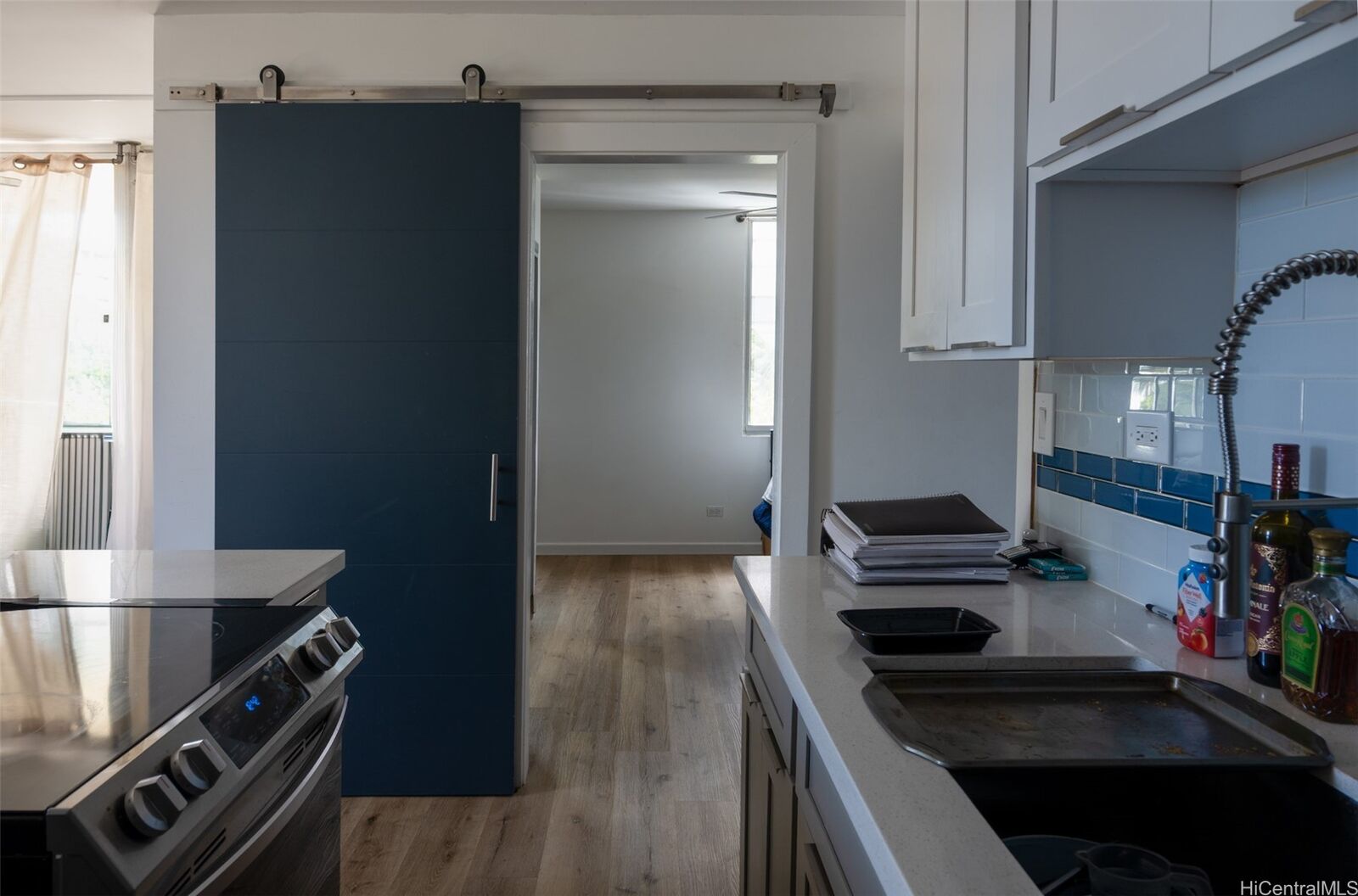 Property Photo:  2740 Kuilei Street 706  HI 96826 