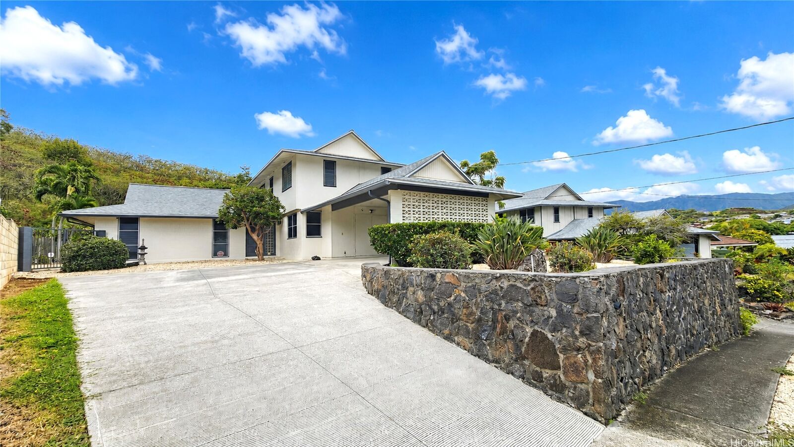 Property Photo:  970 Apokula Place  HI 96734 