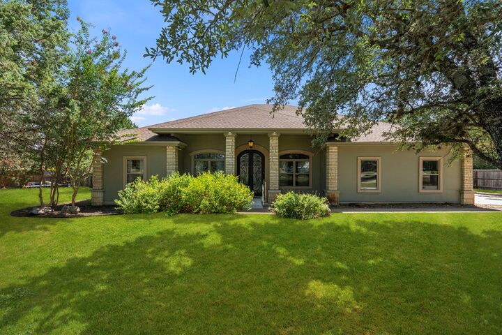 Property Photo:  1070 Kings Ranch Road  TX 78003 