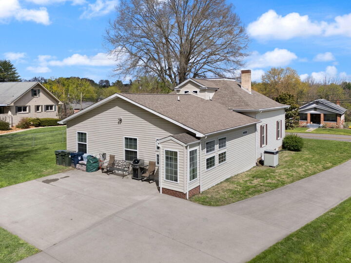Property Photo:  211 Whitley Street  KY 40741 