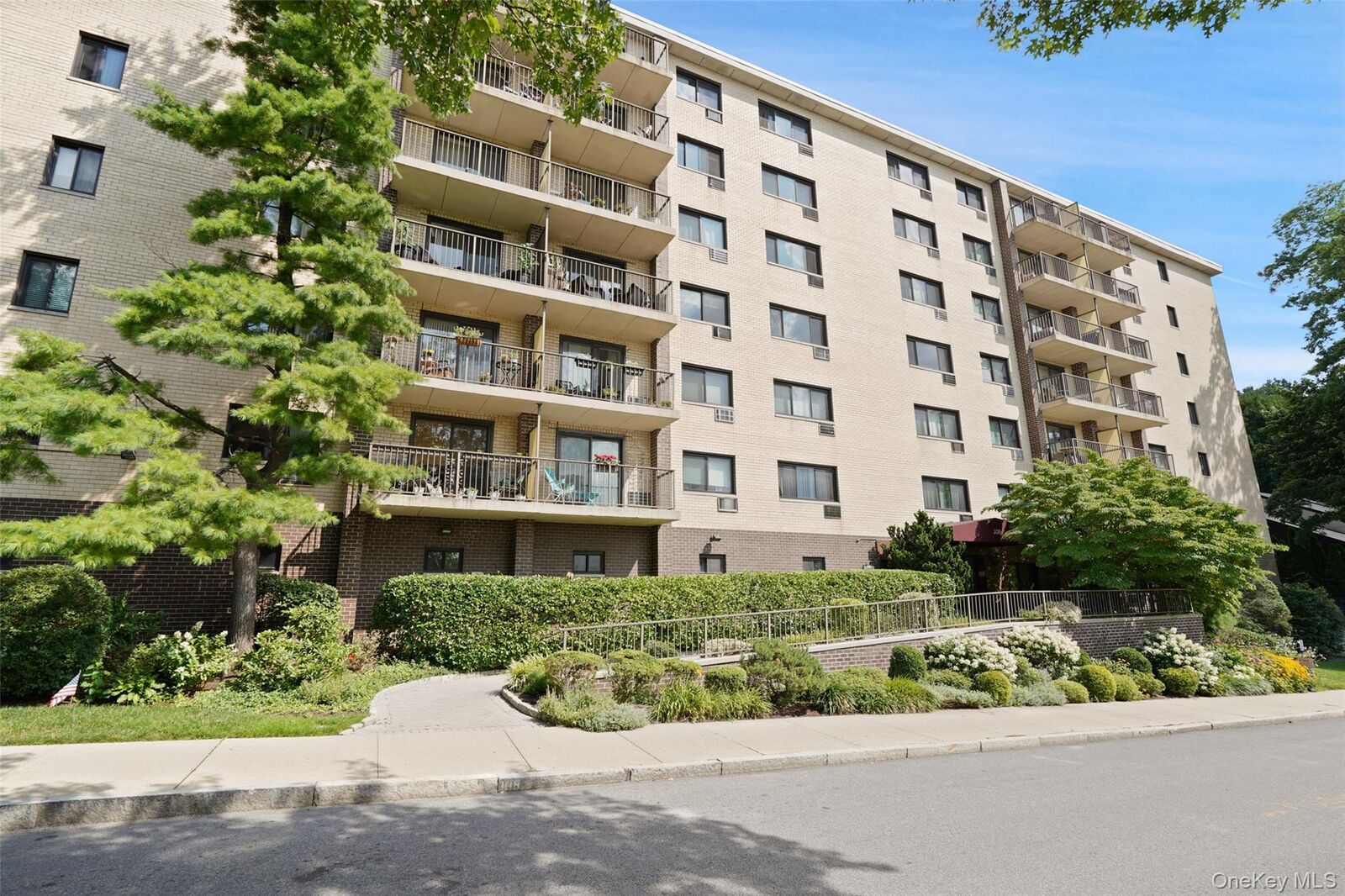 Property Photo: 108 Sagamore Road 3M NY 10707