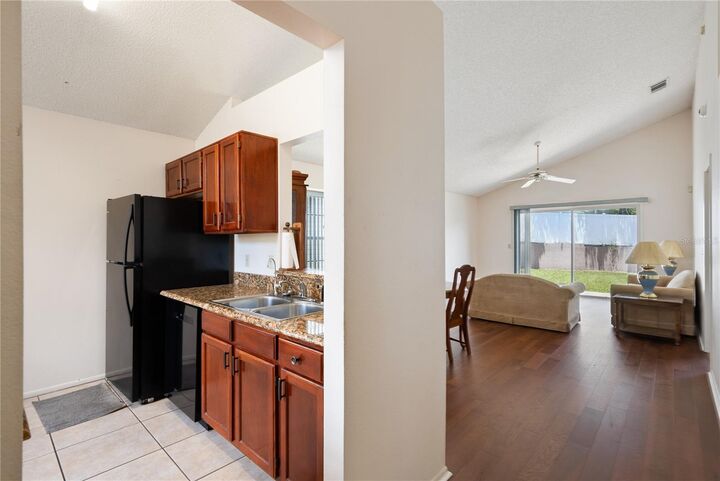Property Photo: 3023 Weymouth Court FL 32703