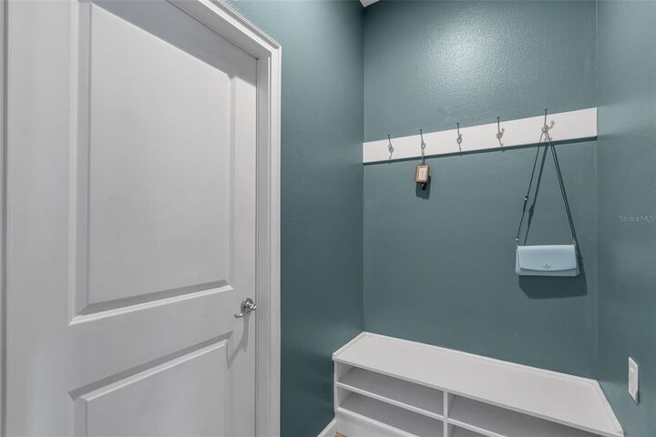 Property Photo:  822 Opal Court  FL 33837 