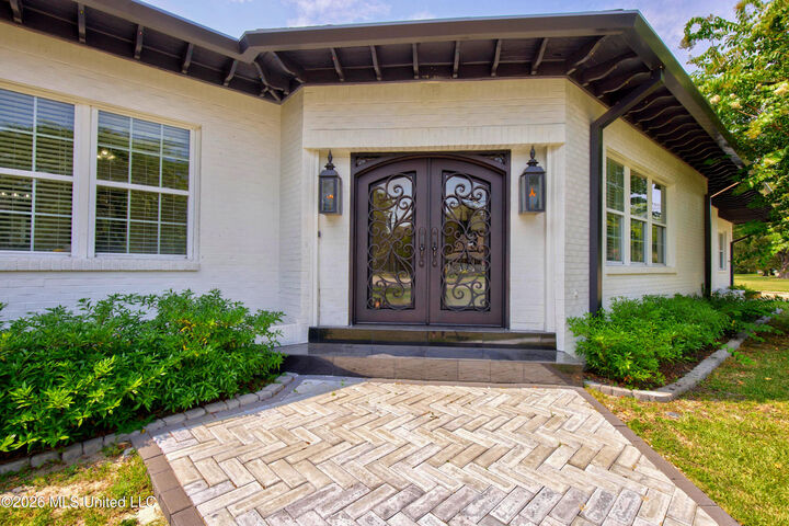 Property Photo:  1143 2nd Street  MS 39501 