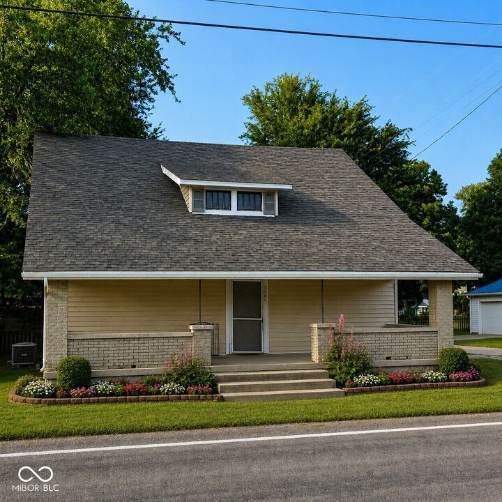 Property Photo: 7022 E US Highway 52 IN 46144
