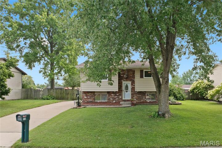 Property Photo: 36 Georgetown Drive IL 62040