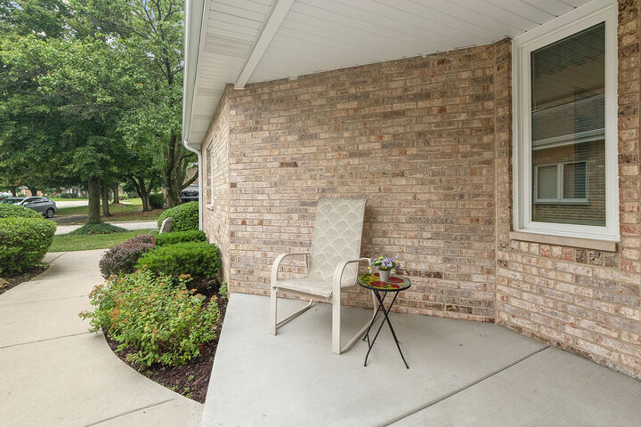 Property Photo: 11354 Lakebrook Court IL 60467