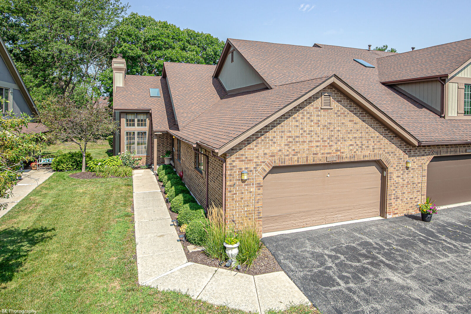 Property Photo: 13318 Oak Hills Parkway 5 IL 60463