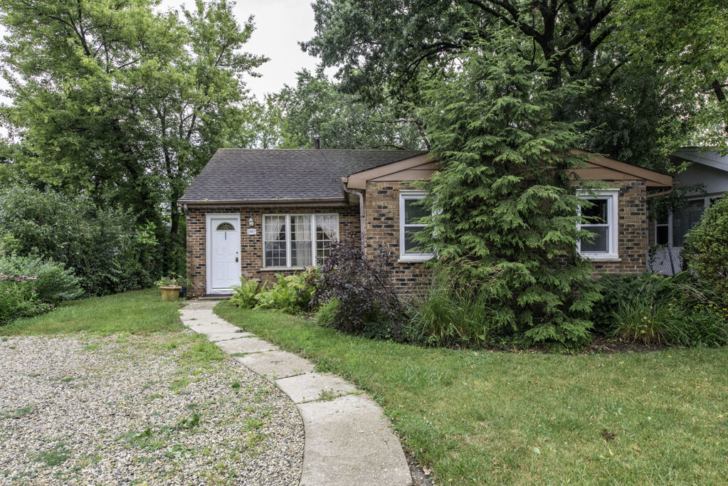 Property Photo:  2407 20th Street  IL 60064 