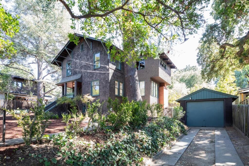 Property Photo:  2230 Amherst Street  CA 94306 