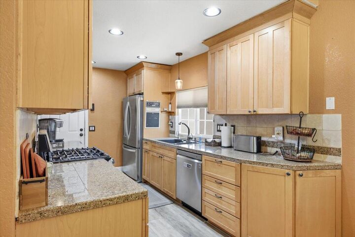 Property Photo:  5949 Rich Hill Drive  CA 95662 