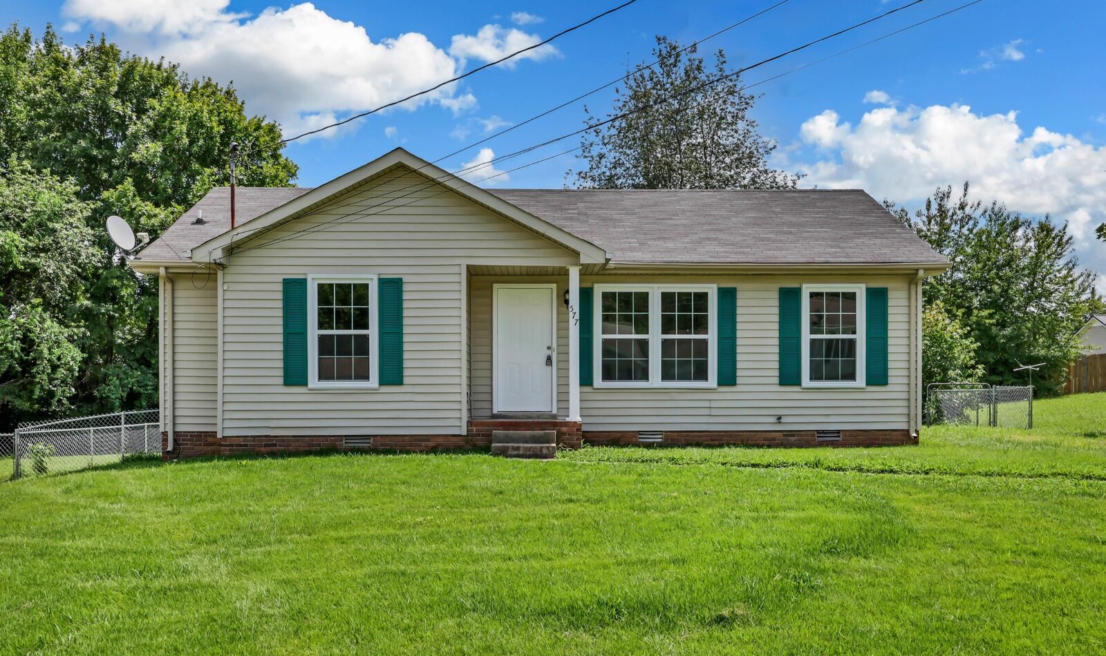Property Photo: 577 Kathryn Ct TN 37042